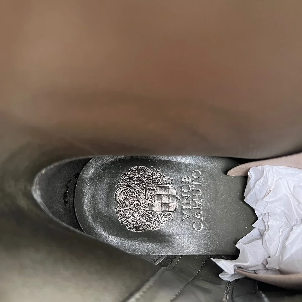 Vince Camuto new without